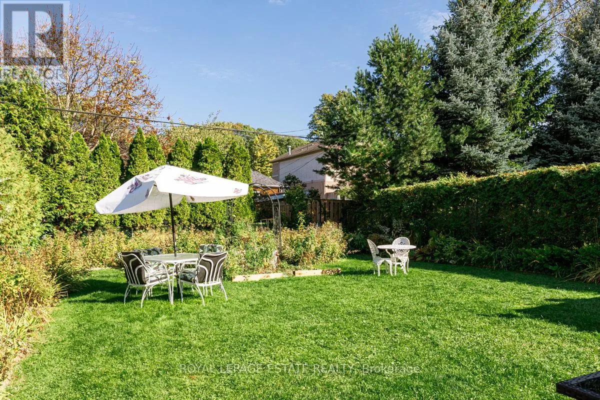 25 FERNCROFT DRIVE
