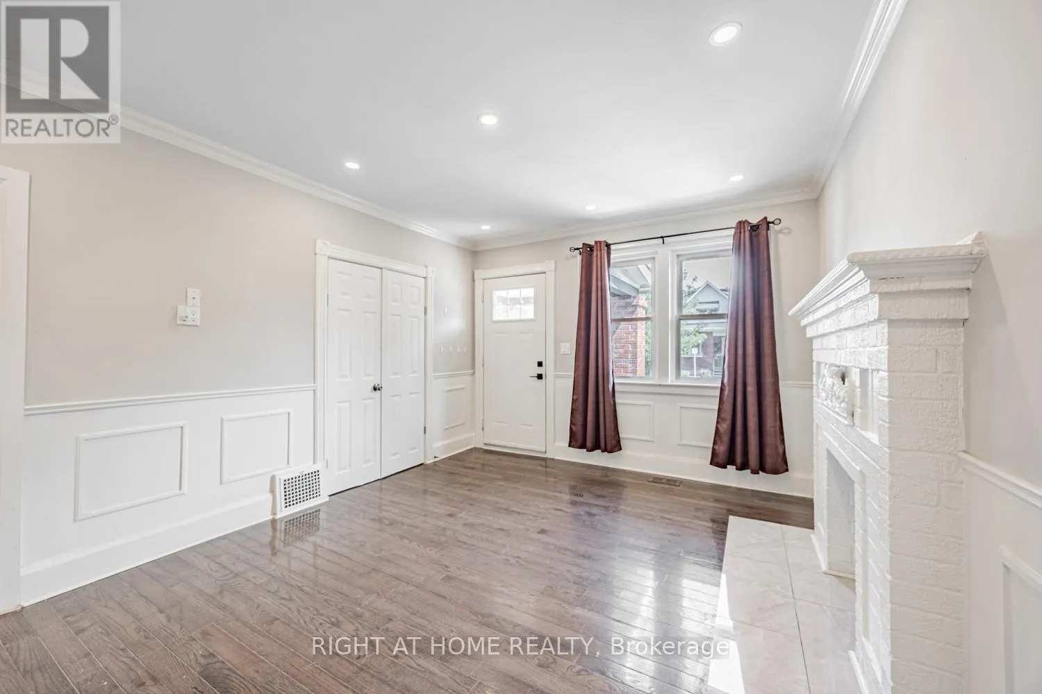 390 JARVIS STREET
