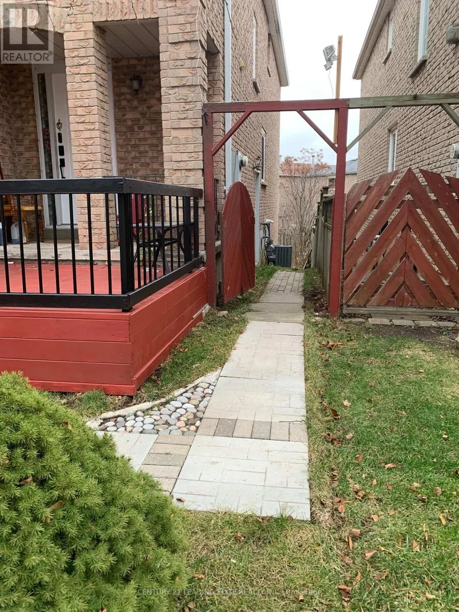 47 HEWITT CRESCENT E