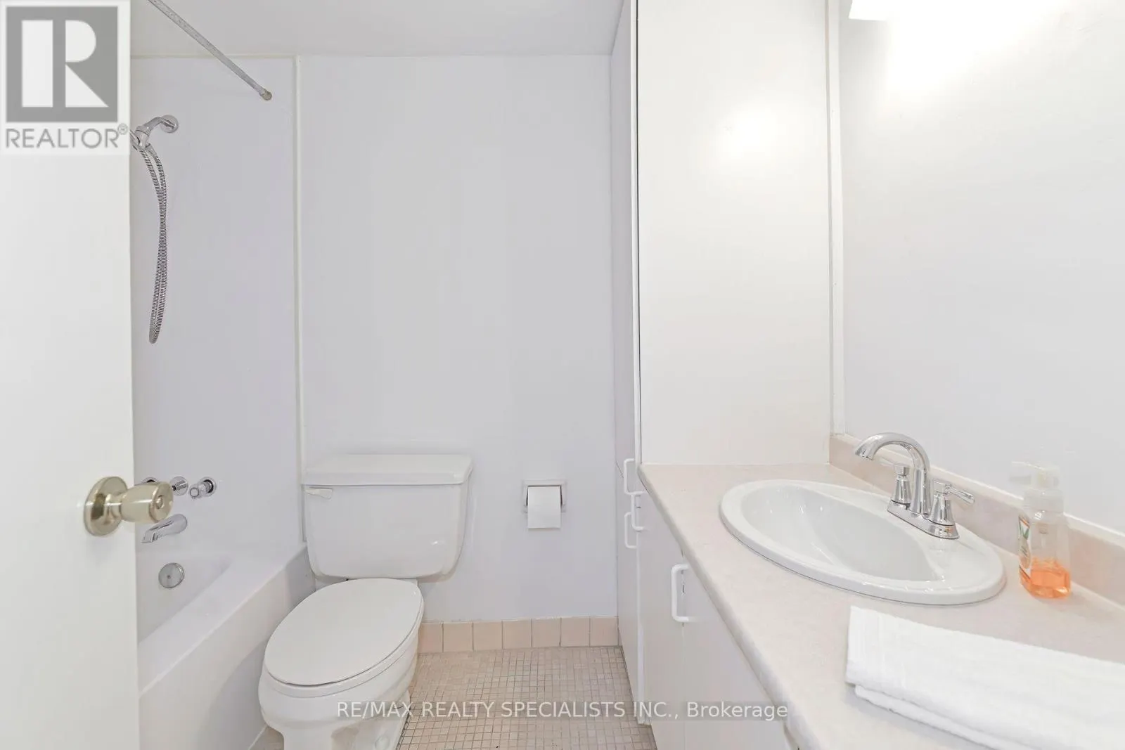 1601 - 270 PALMDALE DRIVE