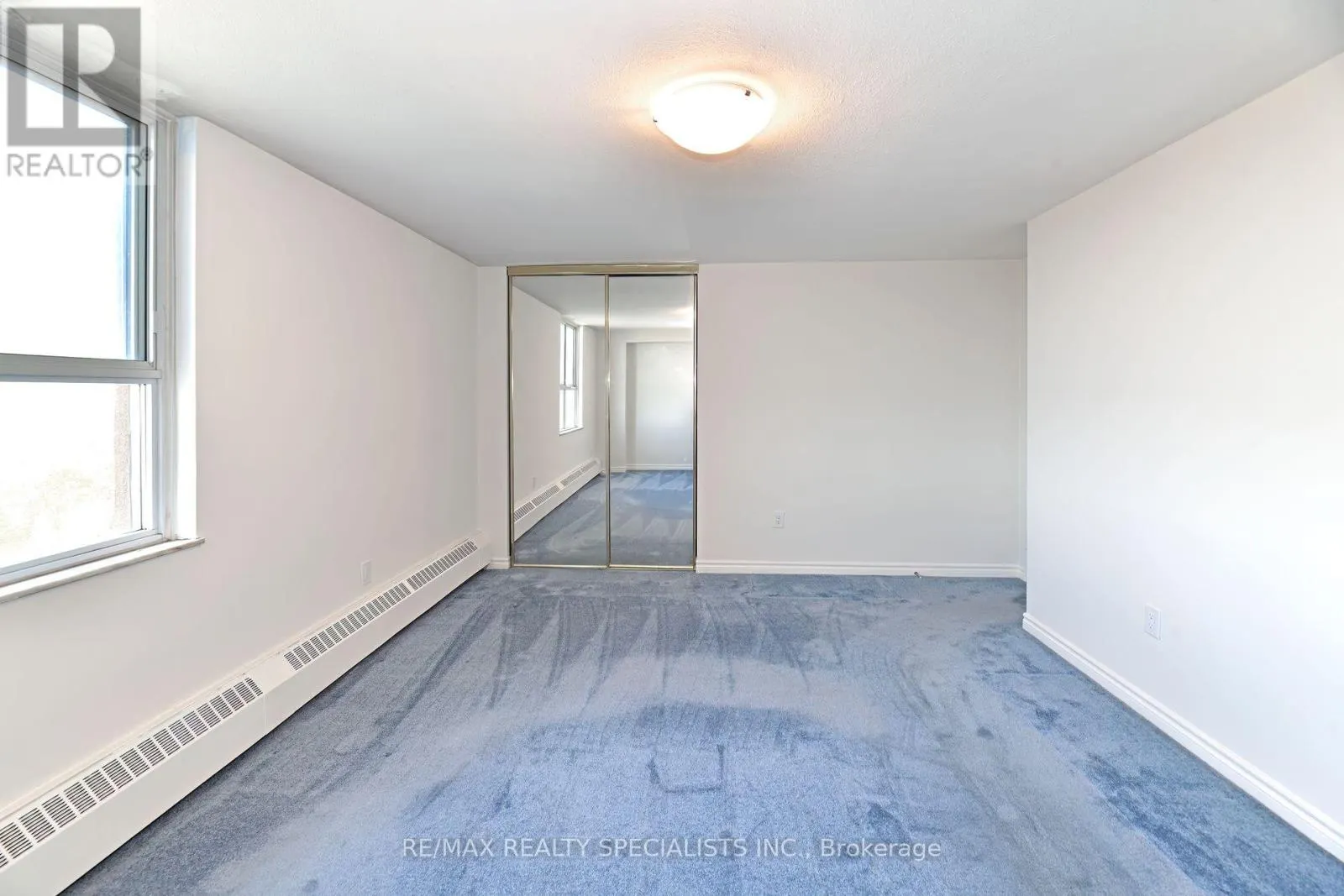 1601 - 270 PALMDALE DRIVE
