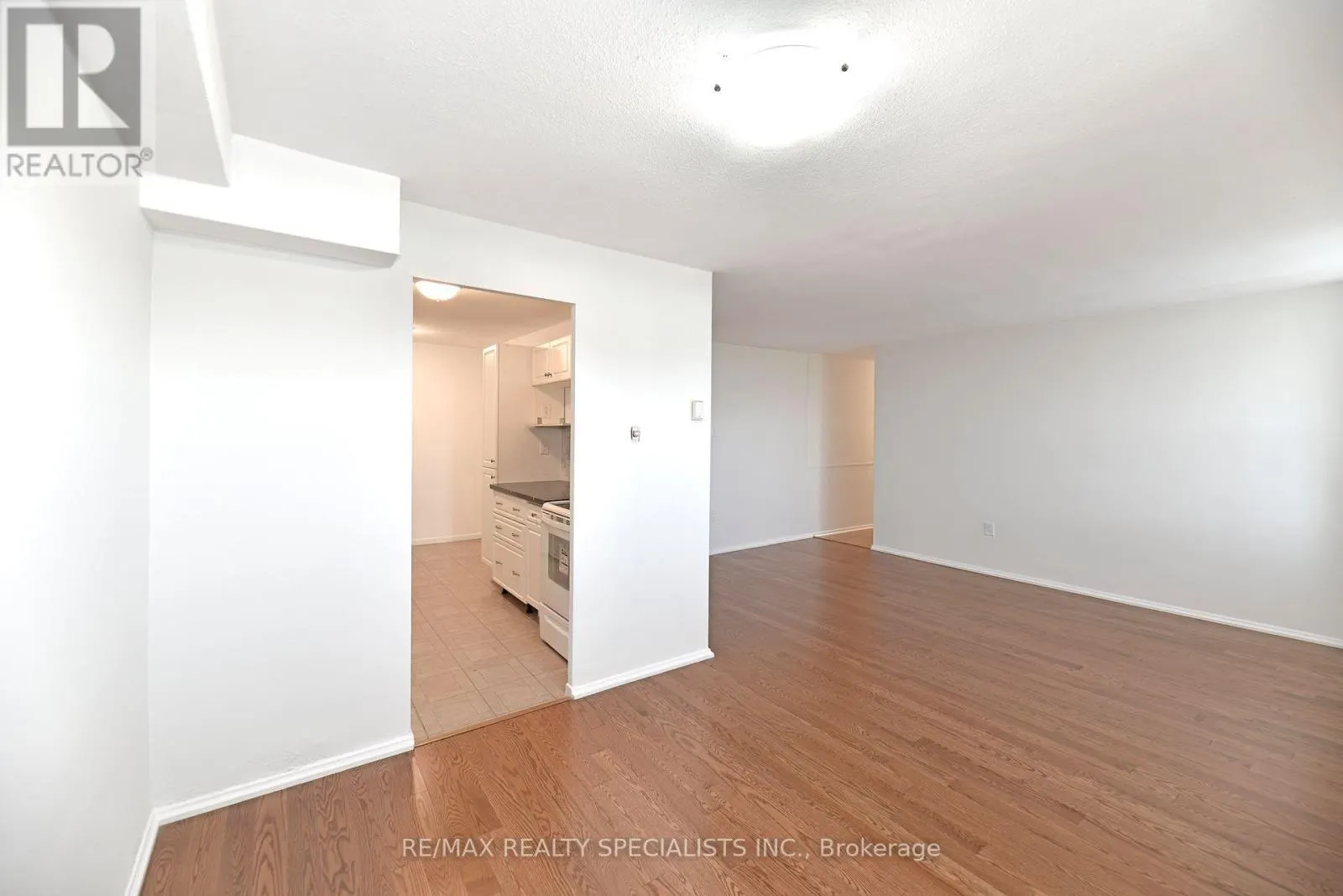 1601 - 270 PALMDALE DRIVE