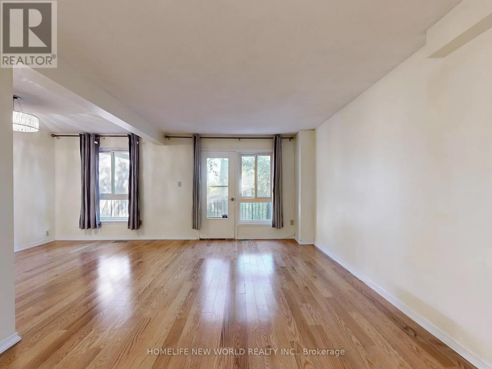 55 - 90 CROCKAMHILL DRIVE