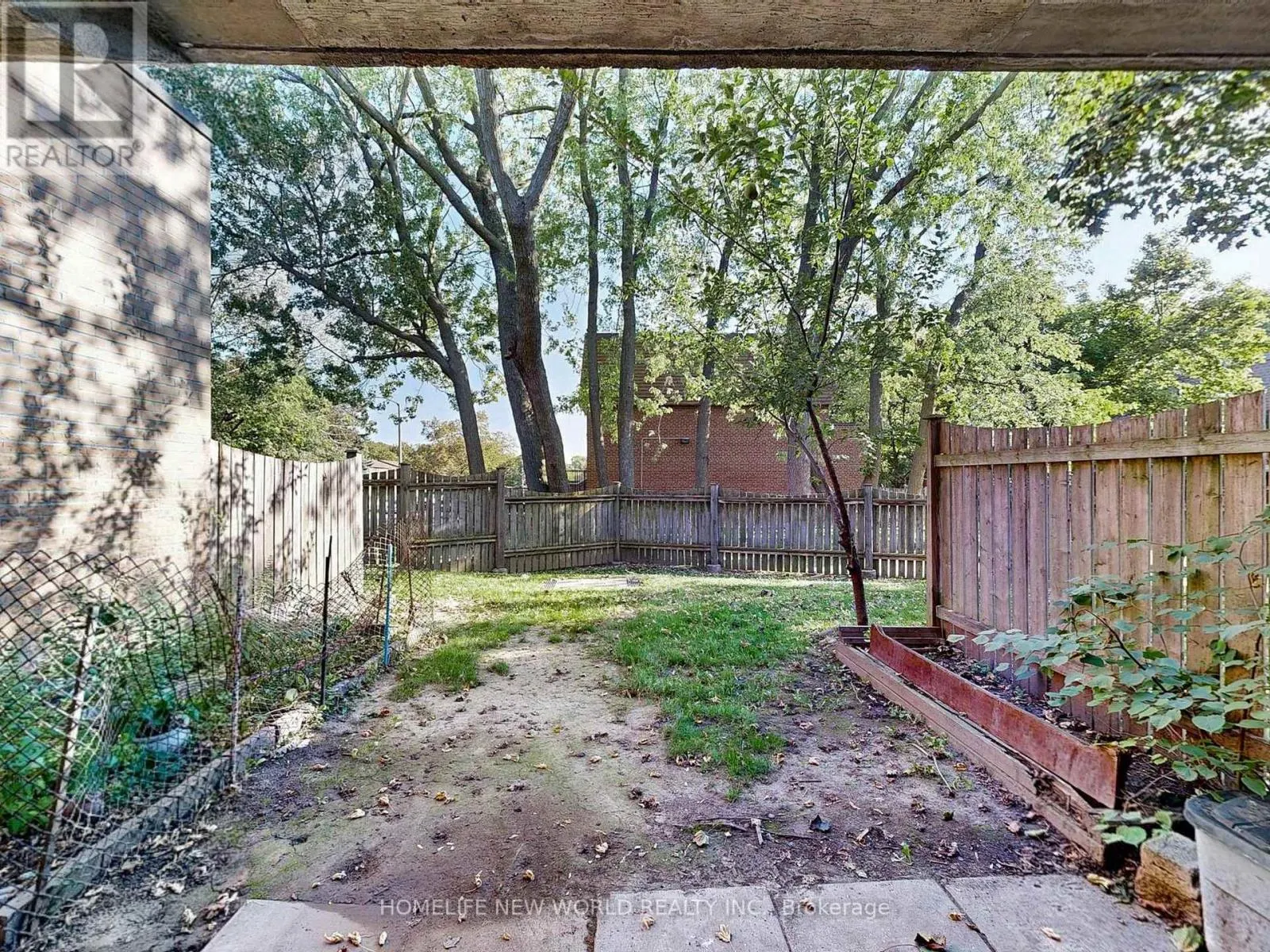 55 - 90 CROCKAMHILL DRIVE