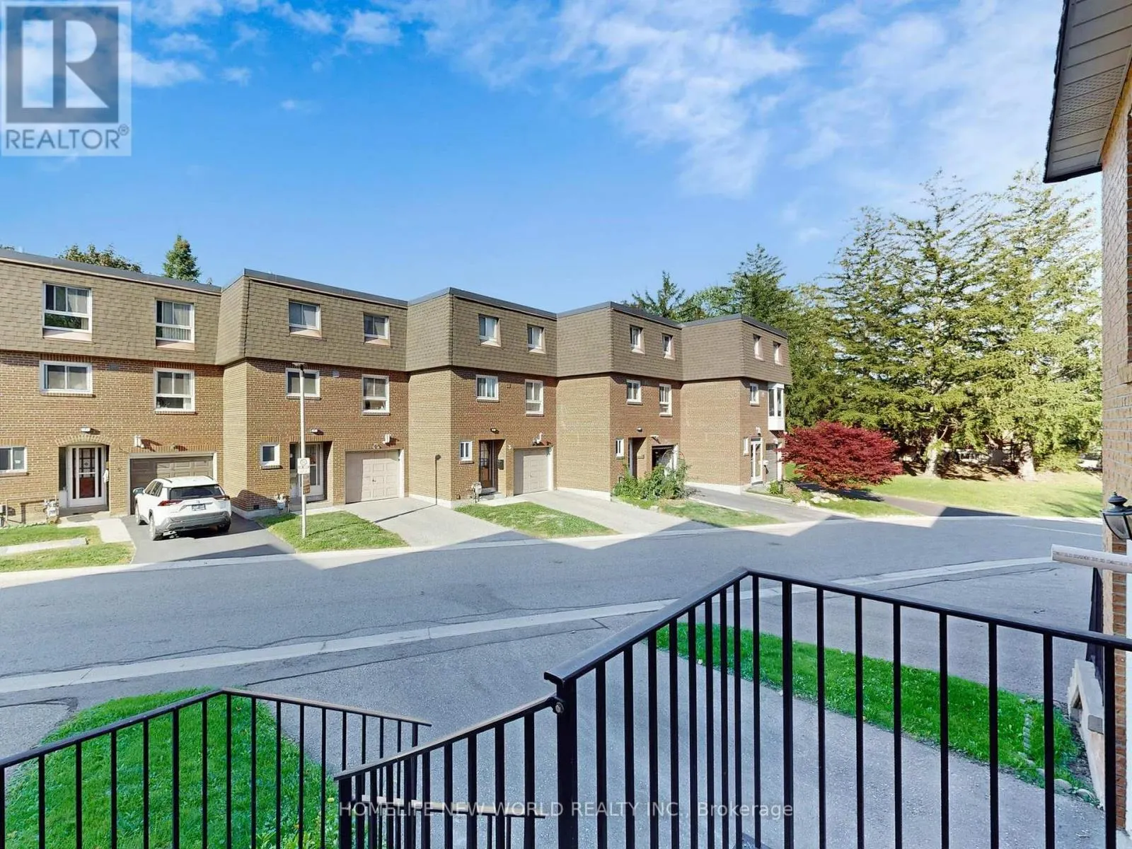 55 - 90 CROCKAMHILL DRIVE