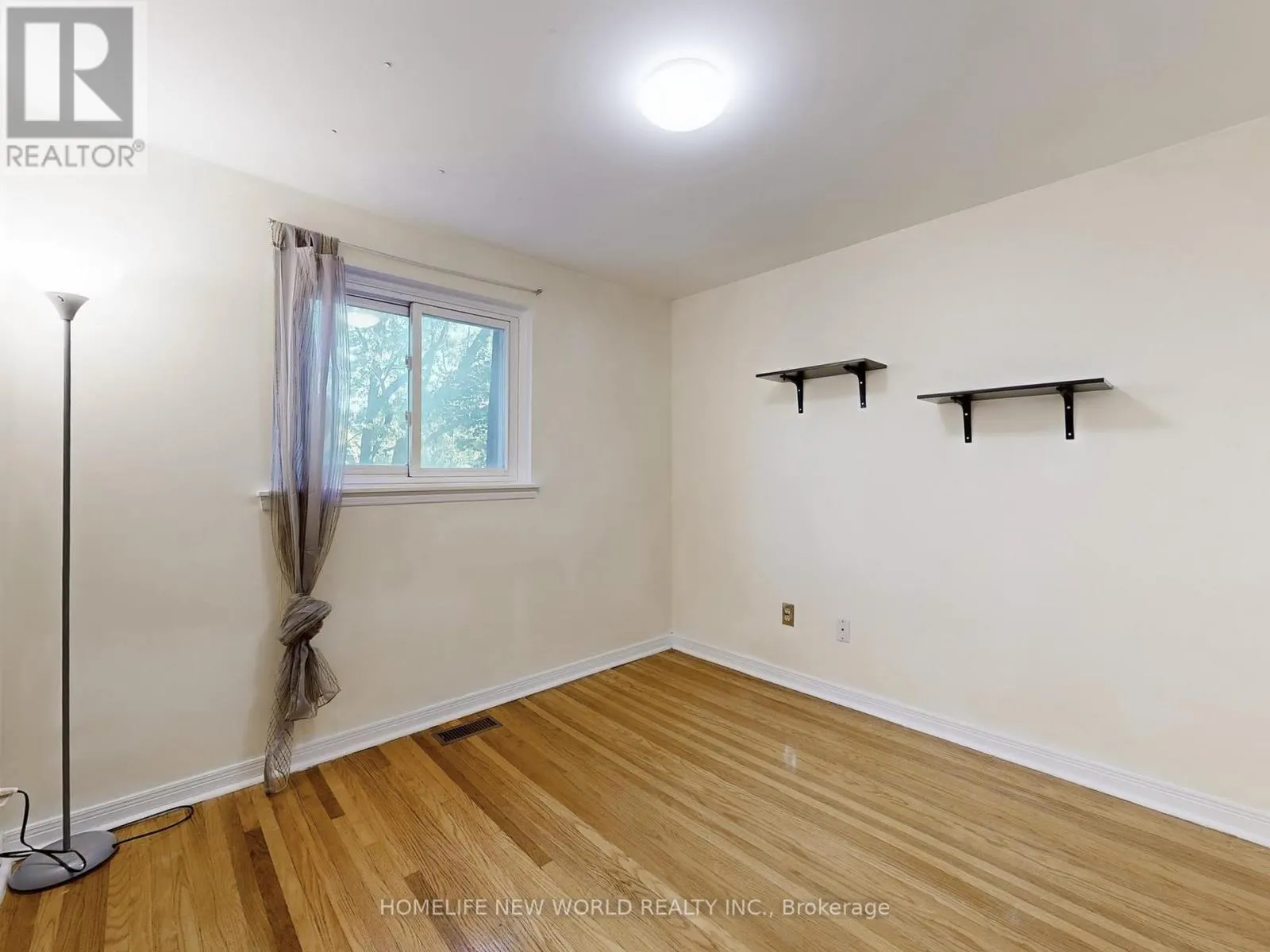 55 - 90 CROCKAMHILL DRIVE
