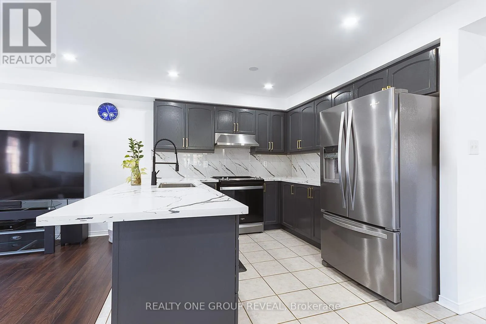 303 PORTE ROAD