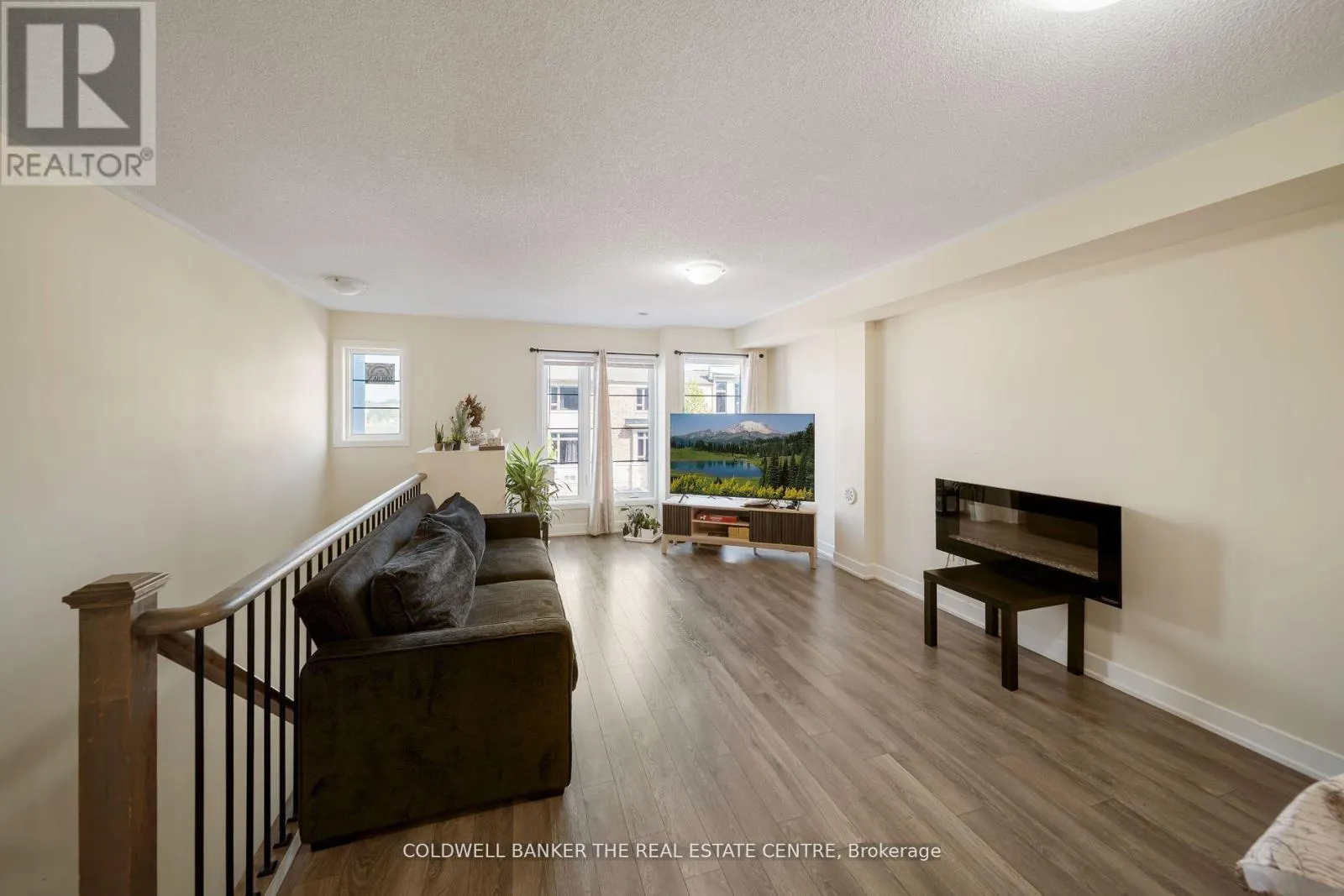 106 - 67 DONALD FLEMING WAY