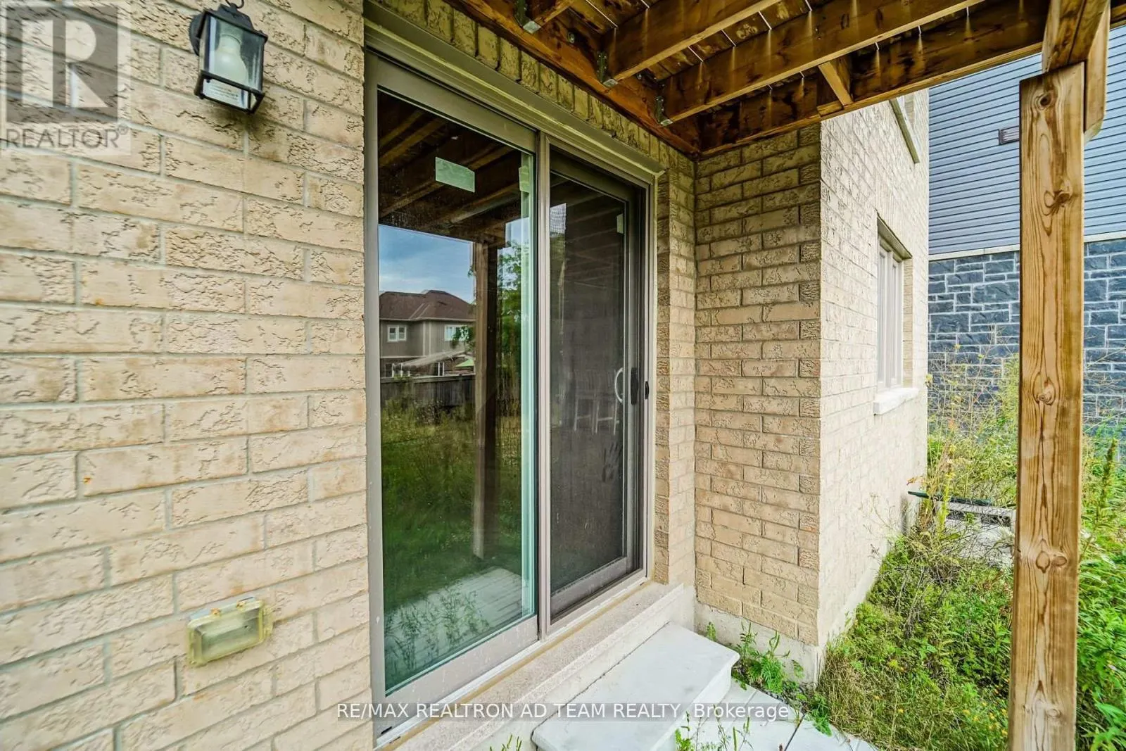 127 COURTNEY STREET