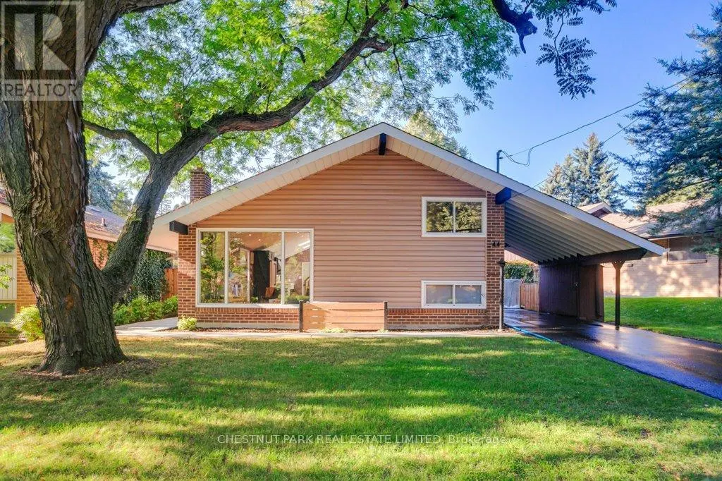 44 BROOKRIDGE DRIVE
