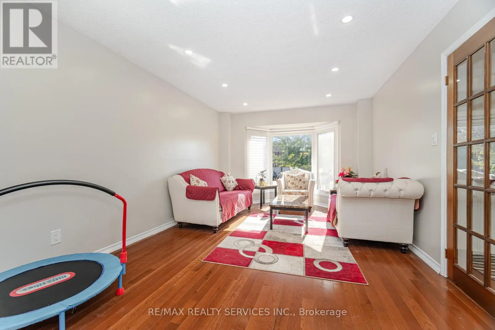 14 MILNER CRESCENT