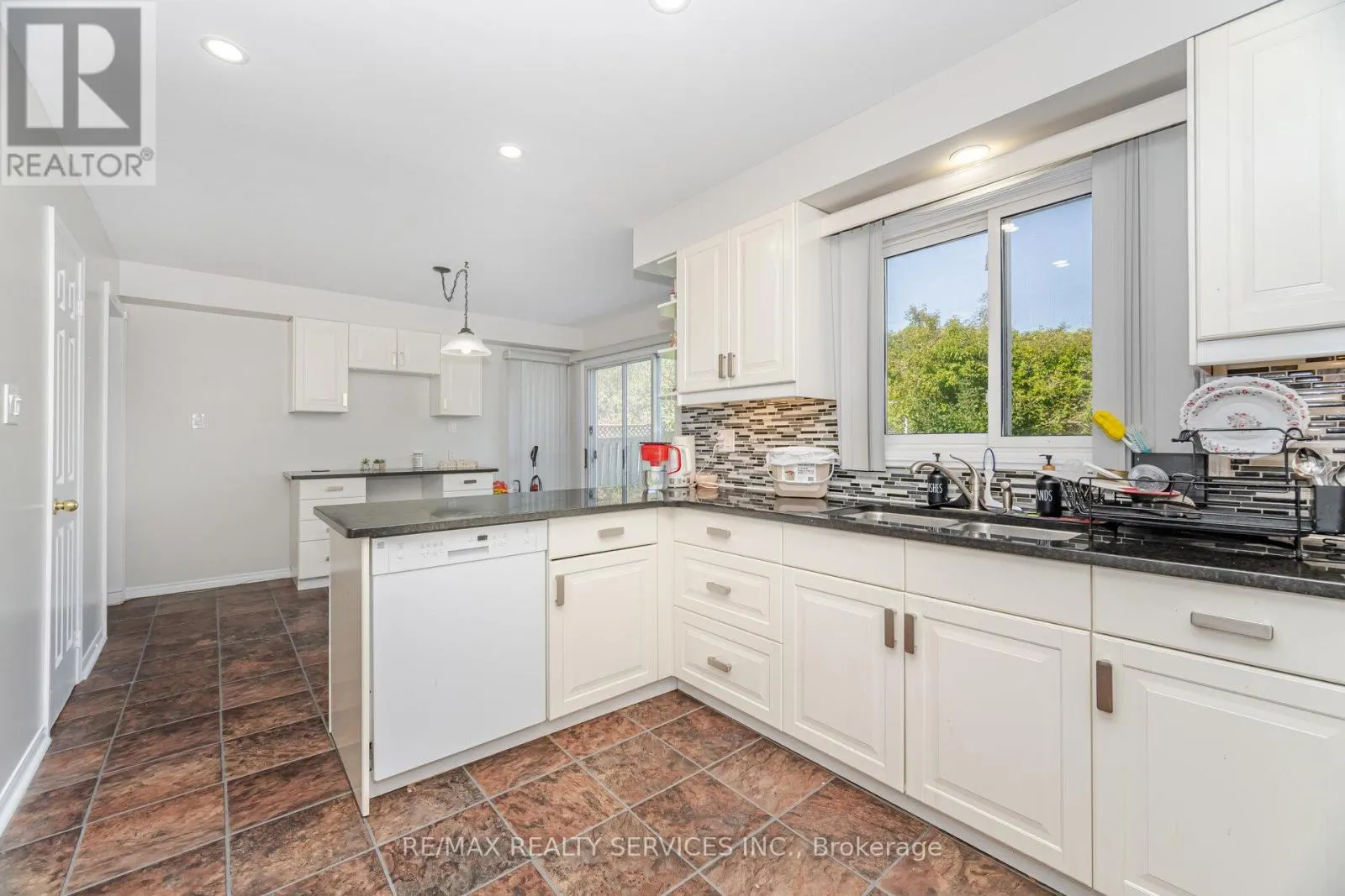 14 MILNER CRESCENT