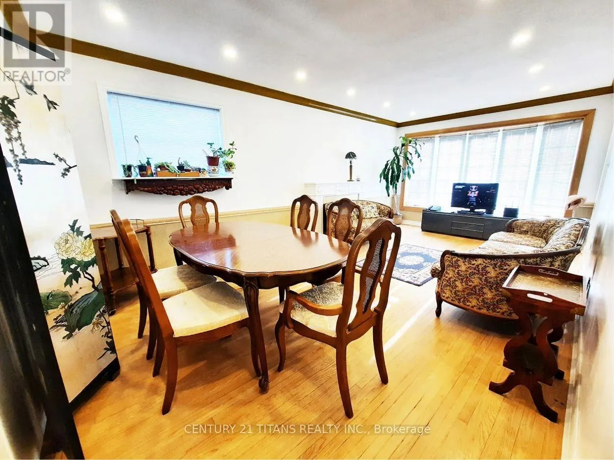 3 SAUGEEN CRESCENT