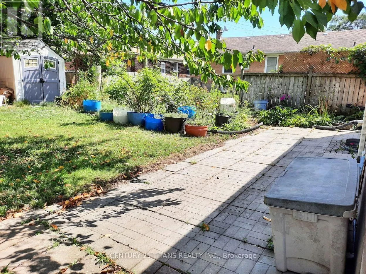 3 SAUGEEN CRESCENT