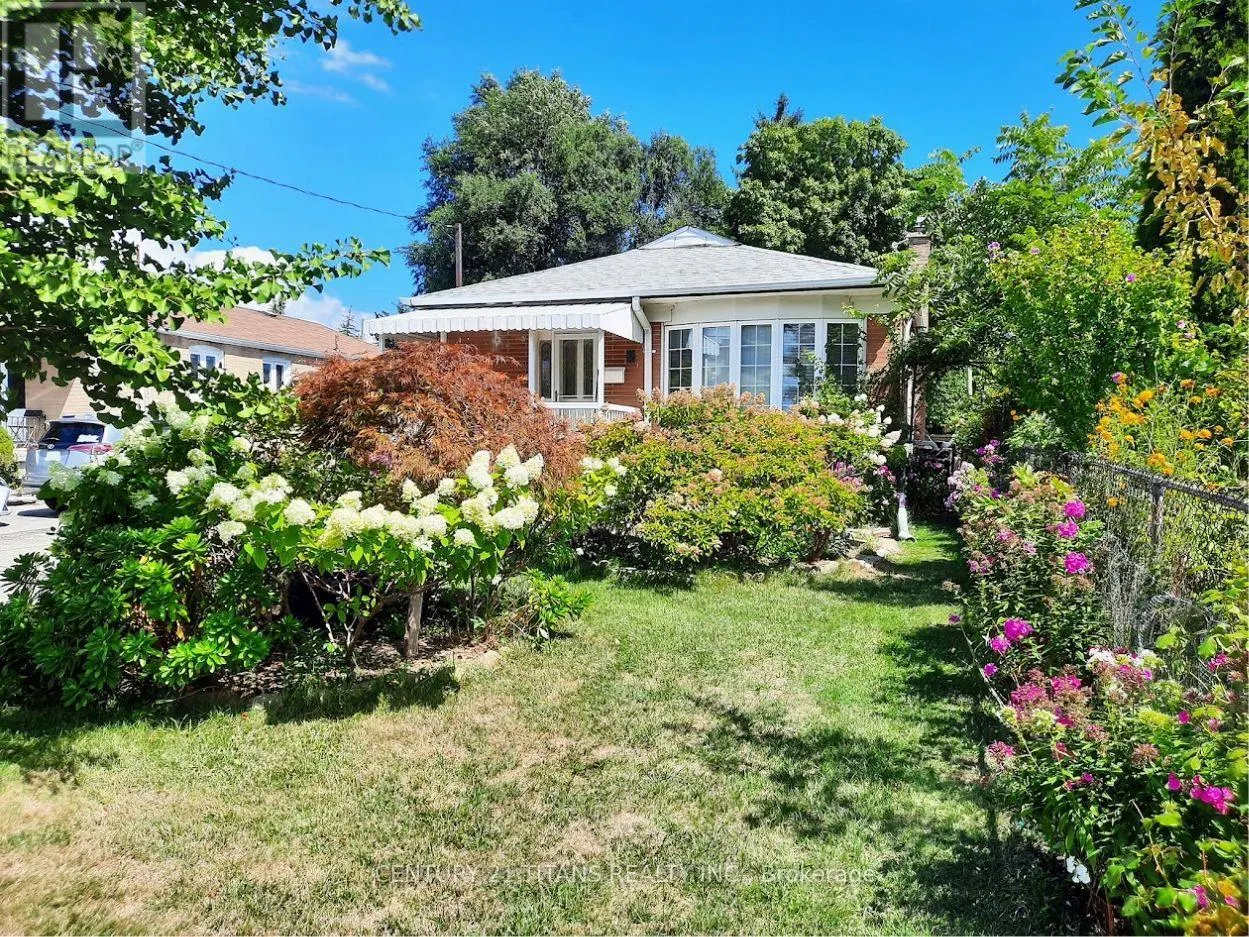 3 SAUGEEN CRESCENT