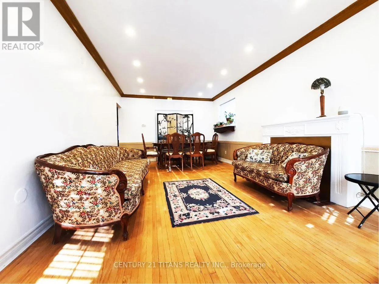 3 SAUGEEN CRESCENT