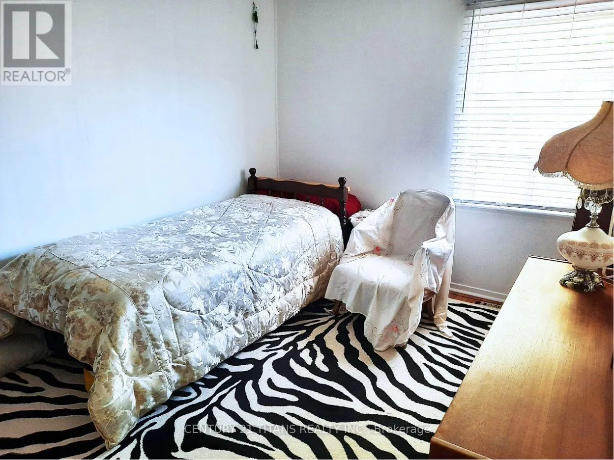 3 SAUGEEN CRESCENT