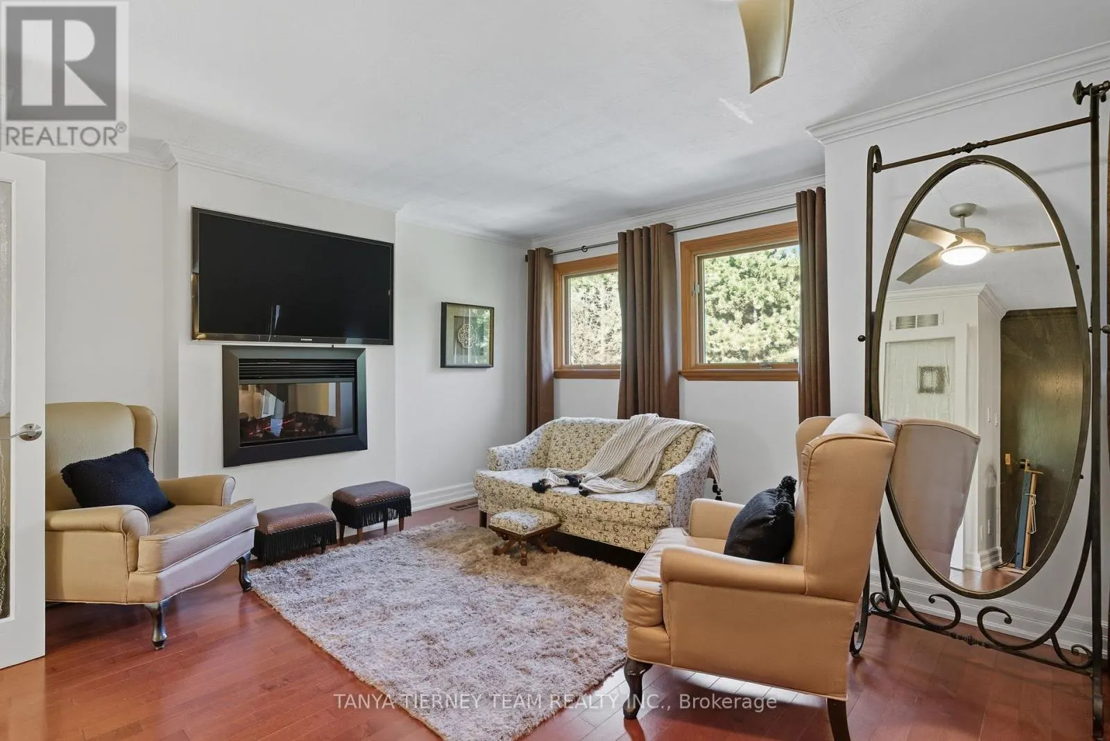 33 SIMMS DRIVE