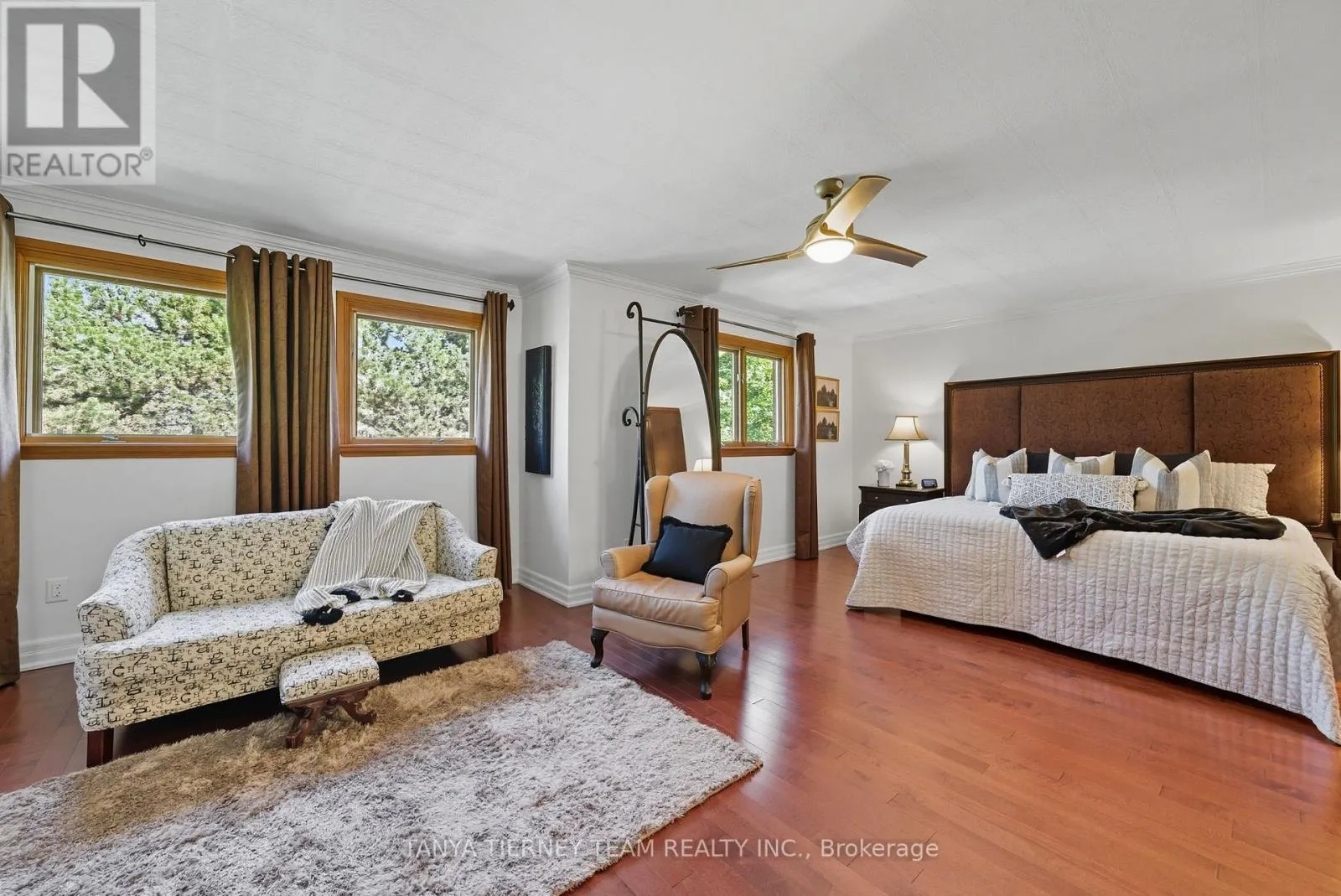 33 SIMMS DRIVE