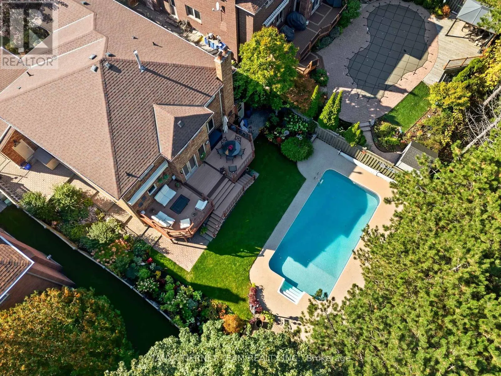 33 SIMMS DRIVE