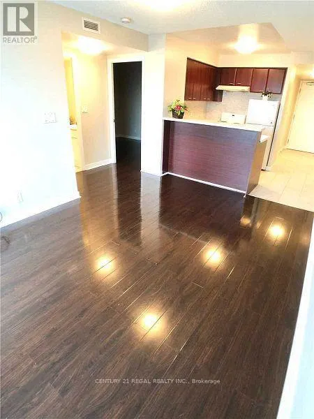 3015 - 38 LEE CENTRE DRIVE