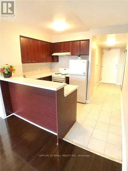 3015 - 38 LEE CENTRE DRIVE