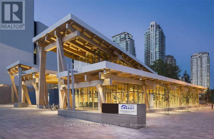 3015 - 38 LEE CENTRE DRIVE