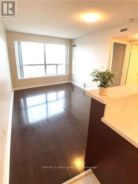 3015 - 38 LEE CENTRE DRIVE