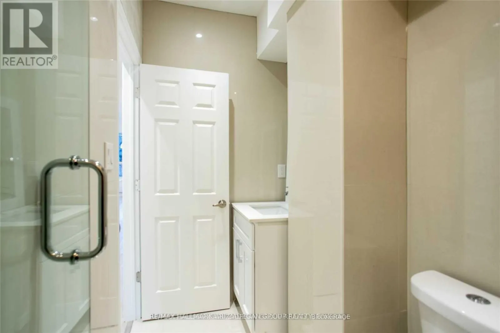 LOWE FL - 138 BOOTH AVENUE