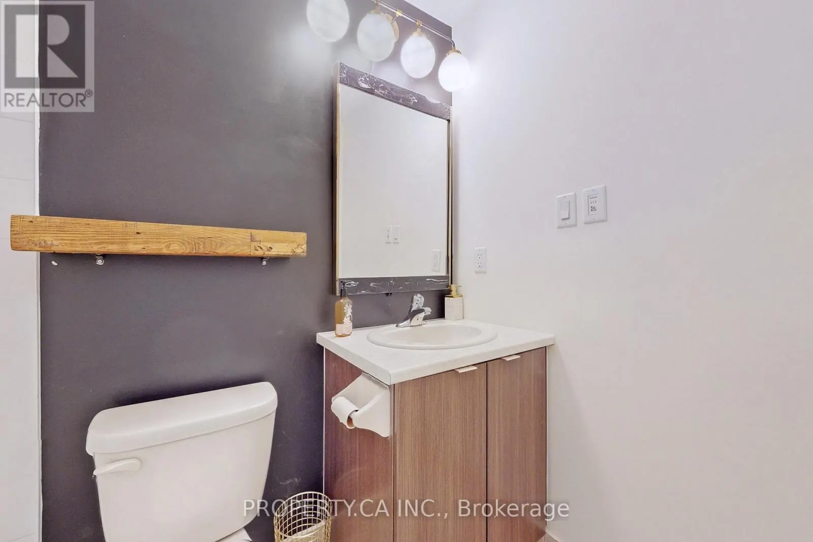 TH-2 - 60 ORCHID PLACE