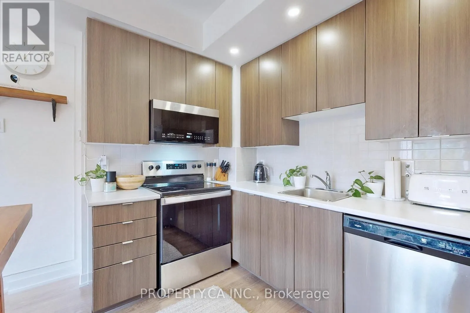 TH-2 - 60 ORCHID PLACE
