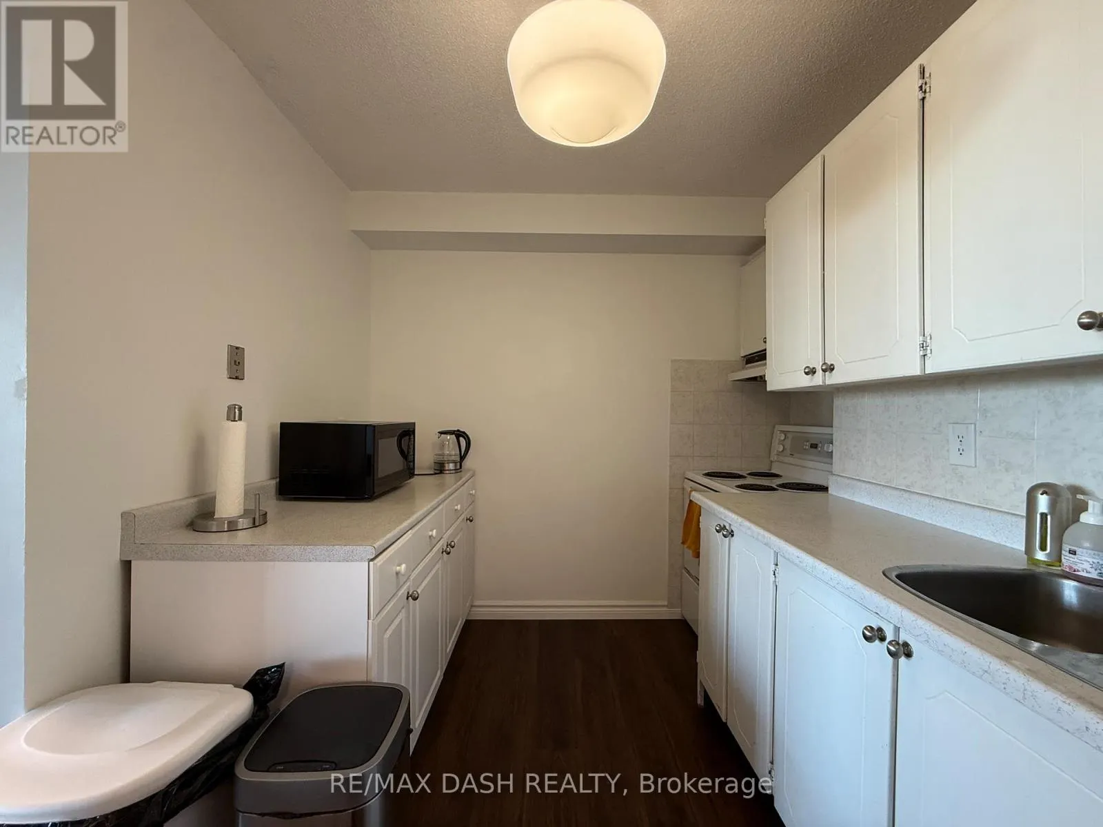 611 - 15 TORRANCE ROAD