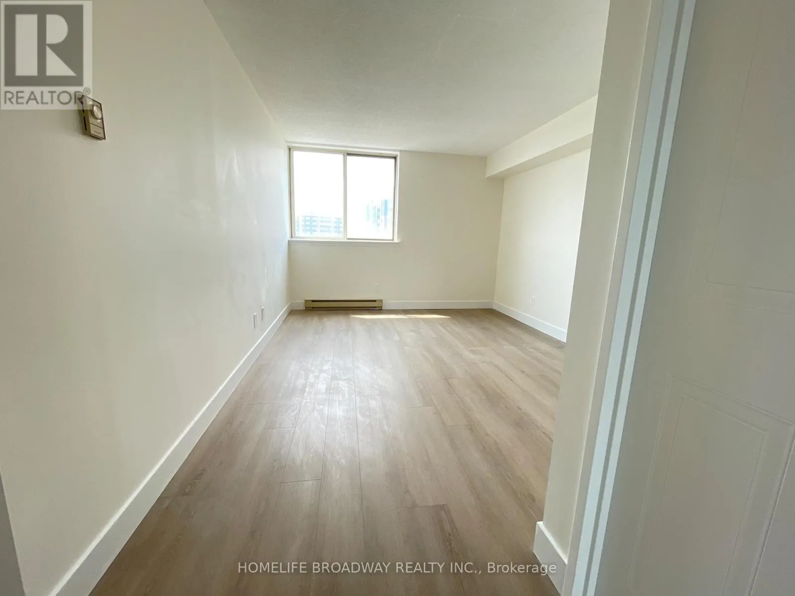 1714 - 150 ALTON TOWERS CIRCLE