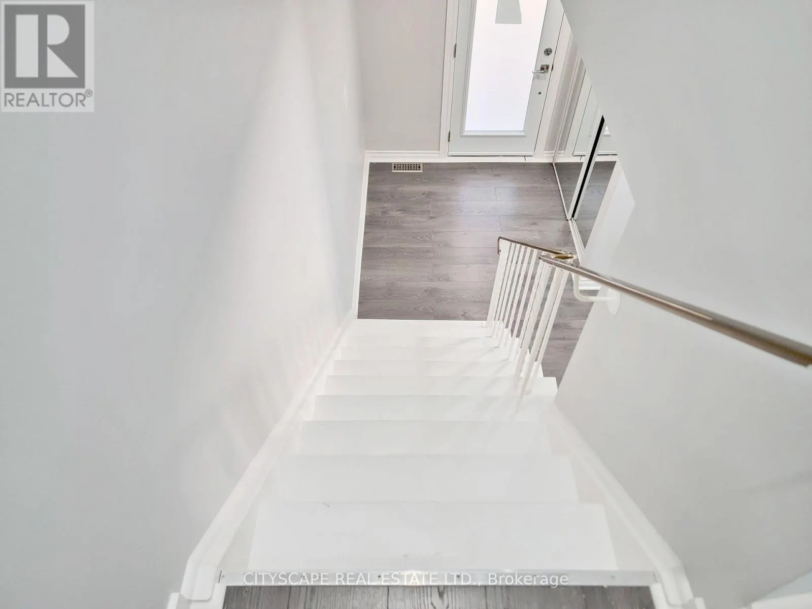 15 HARTSFIELD DRIVE