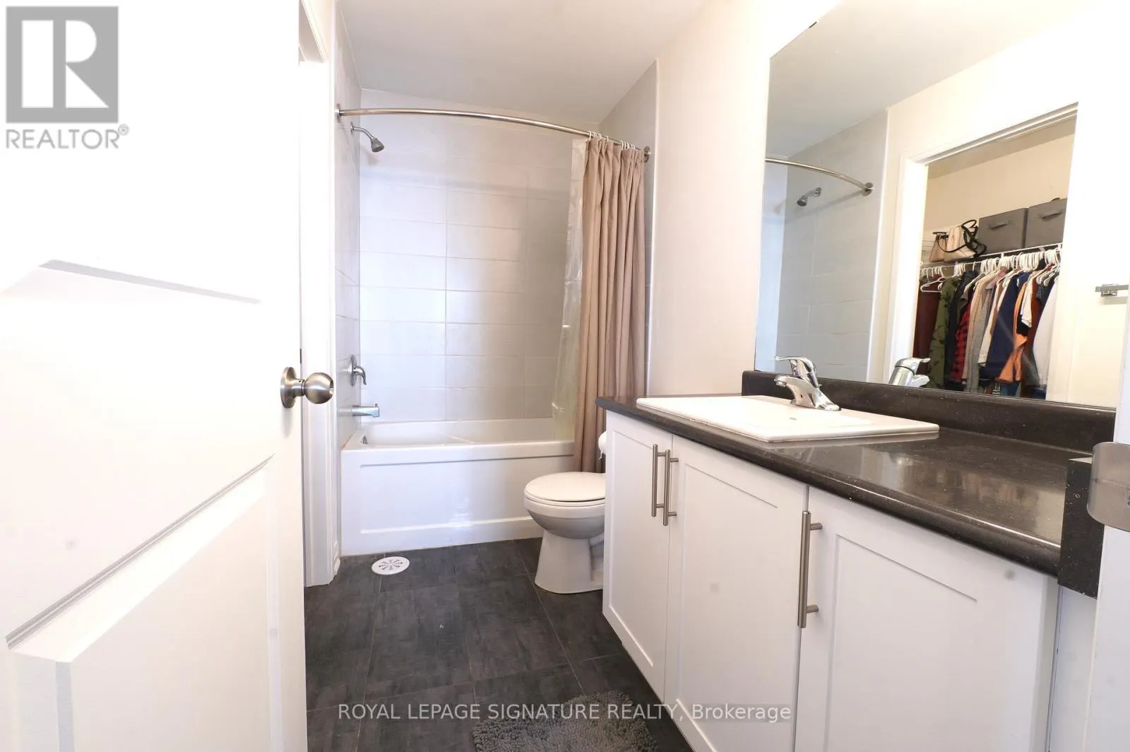 212 LORD ELGIN LANE