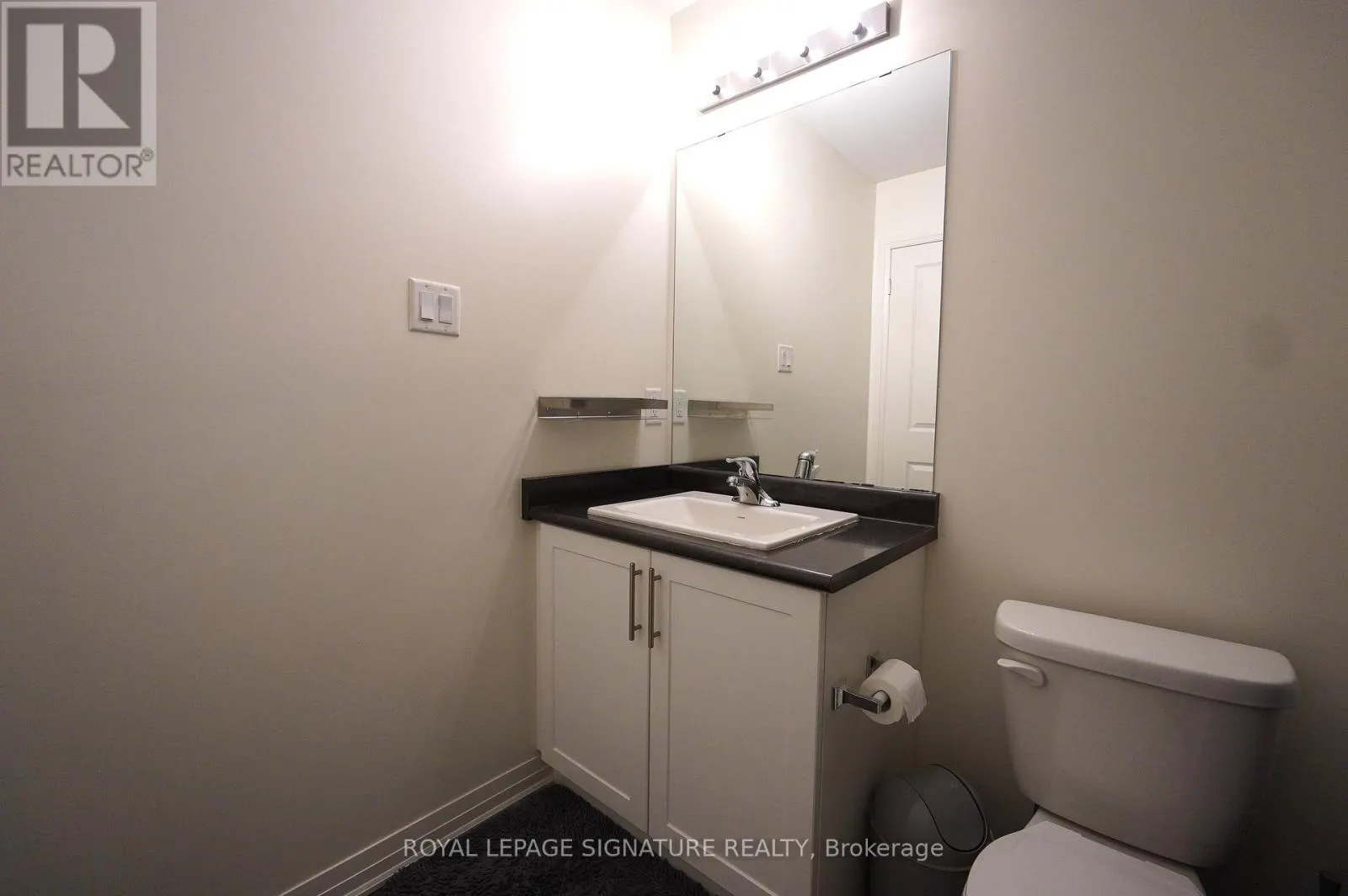 212 LORD ELGIN LANE