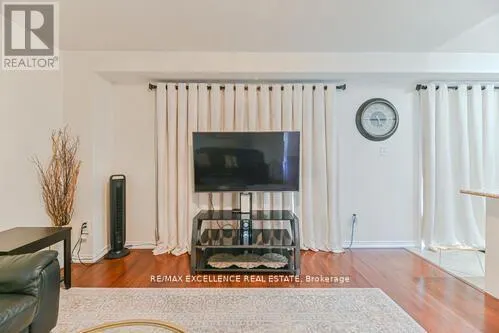 46 LLOYDMINSTER AVENUE