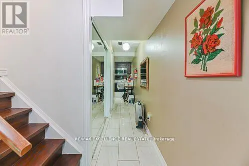 46 LLOYDMINSTER AVENUE