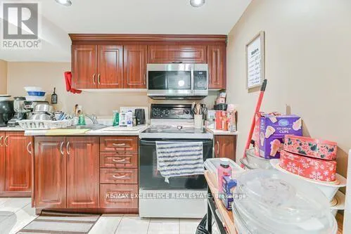 46 LLOYDMINSTER AVENUE
