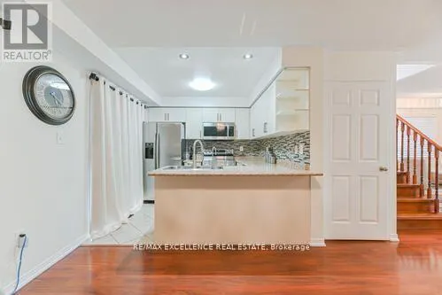 46 LLOYDMINSTER AVENUE