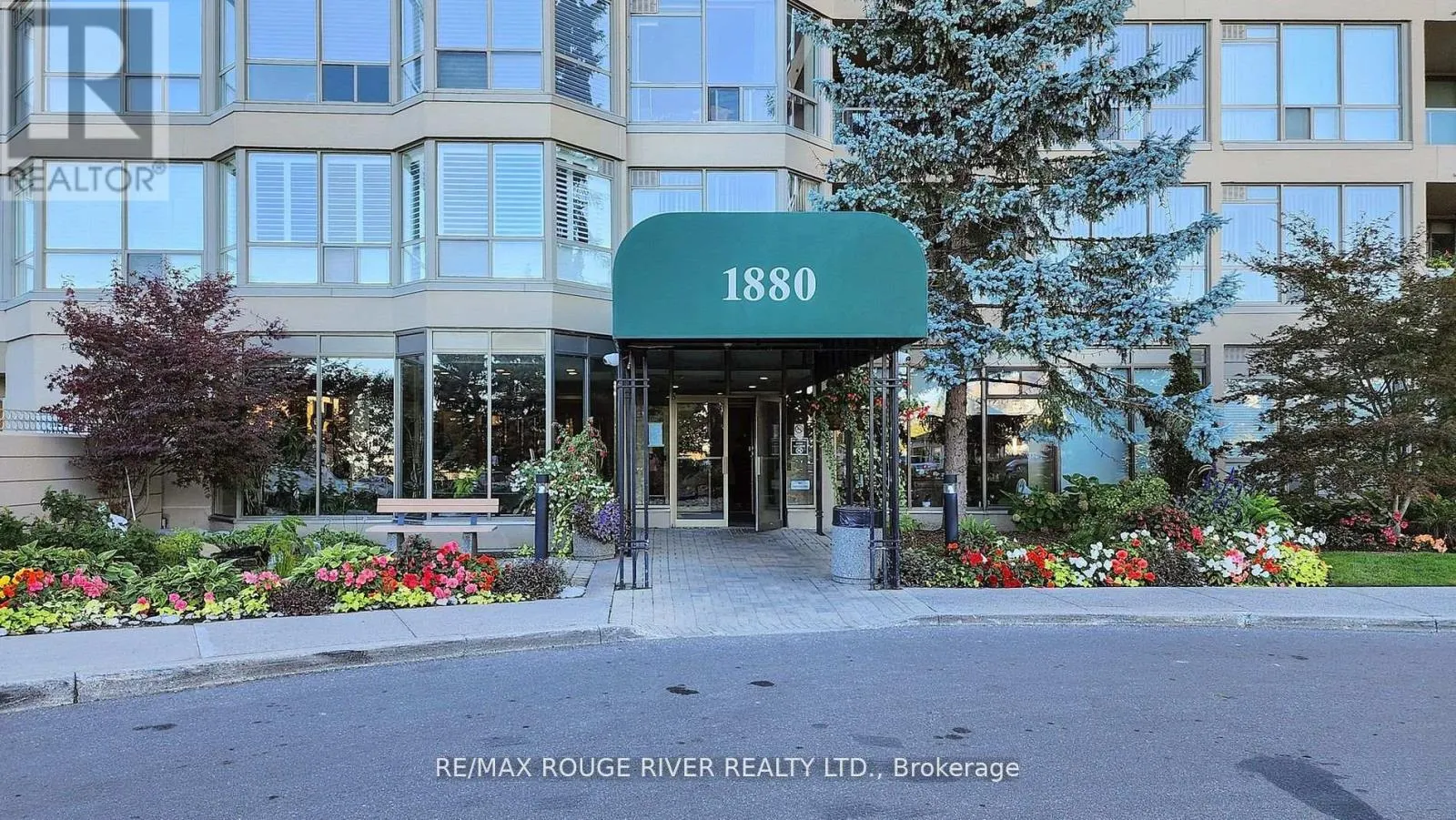 1627 - 1880 VALLEY FARM ROAD