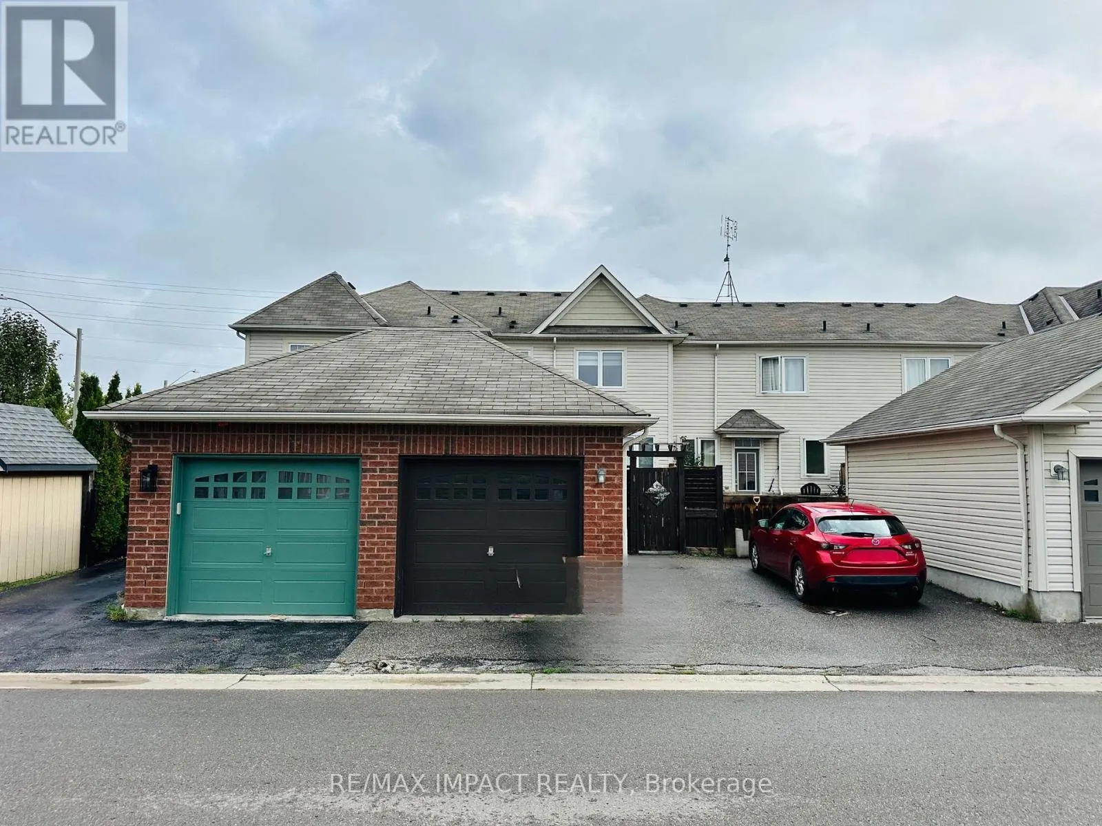 2126 GREEN ROAD