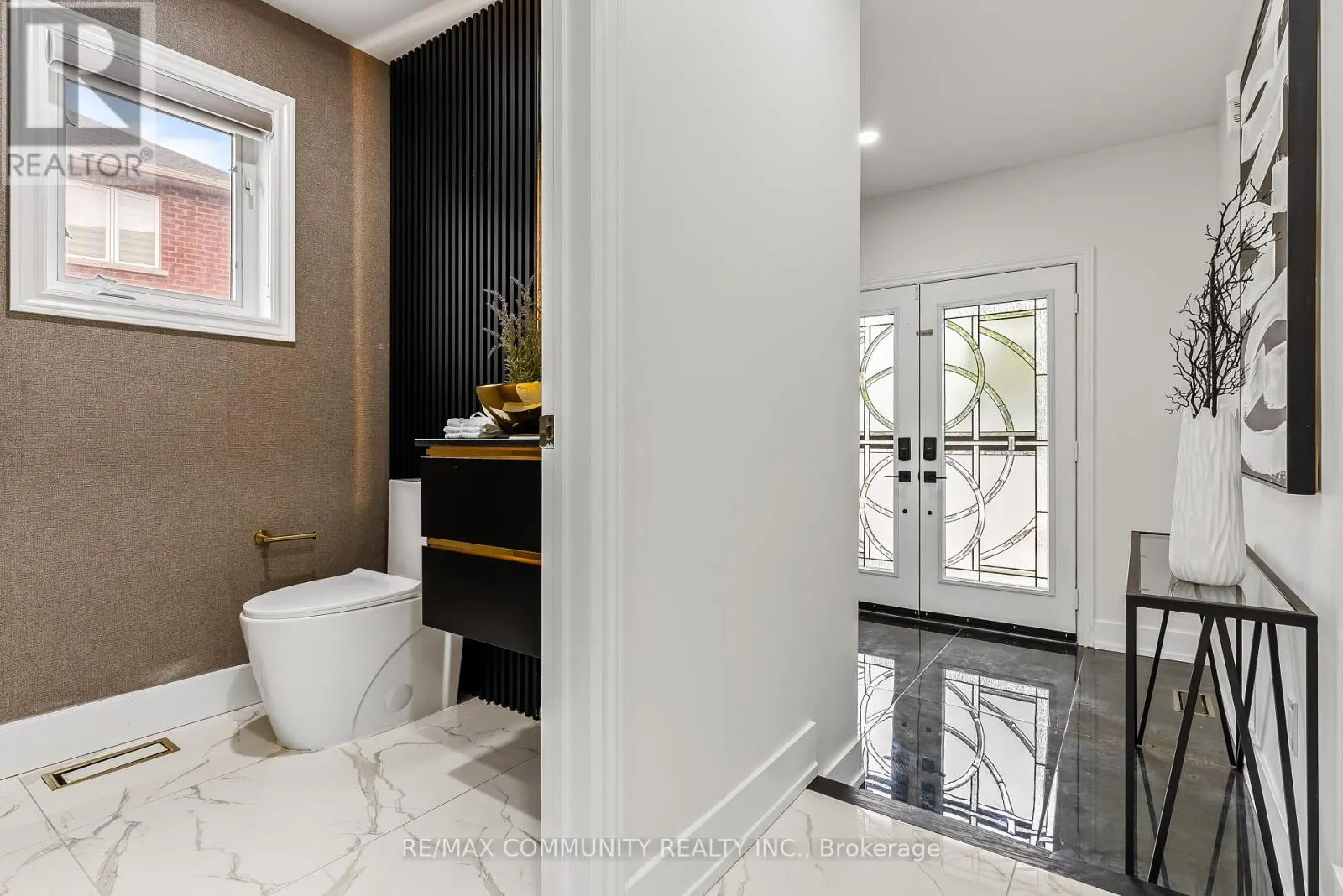 5 WHITE HEATHER BOULEVARD