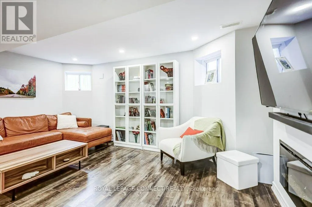 89 JAMES GOVAN DRIVE