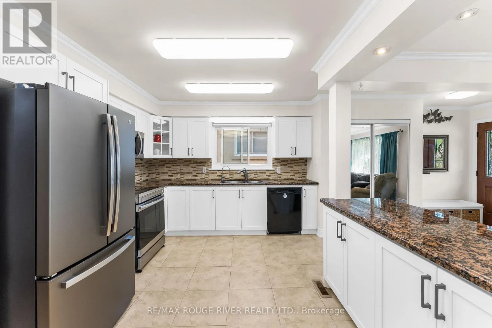 22 TWEEDROCK CRESCENT