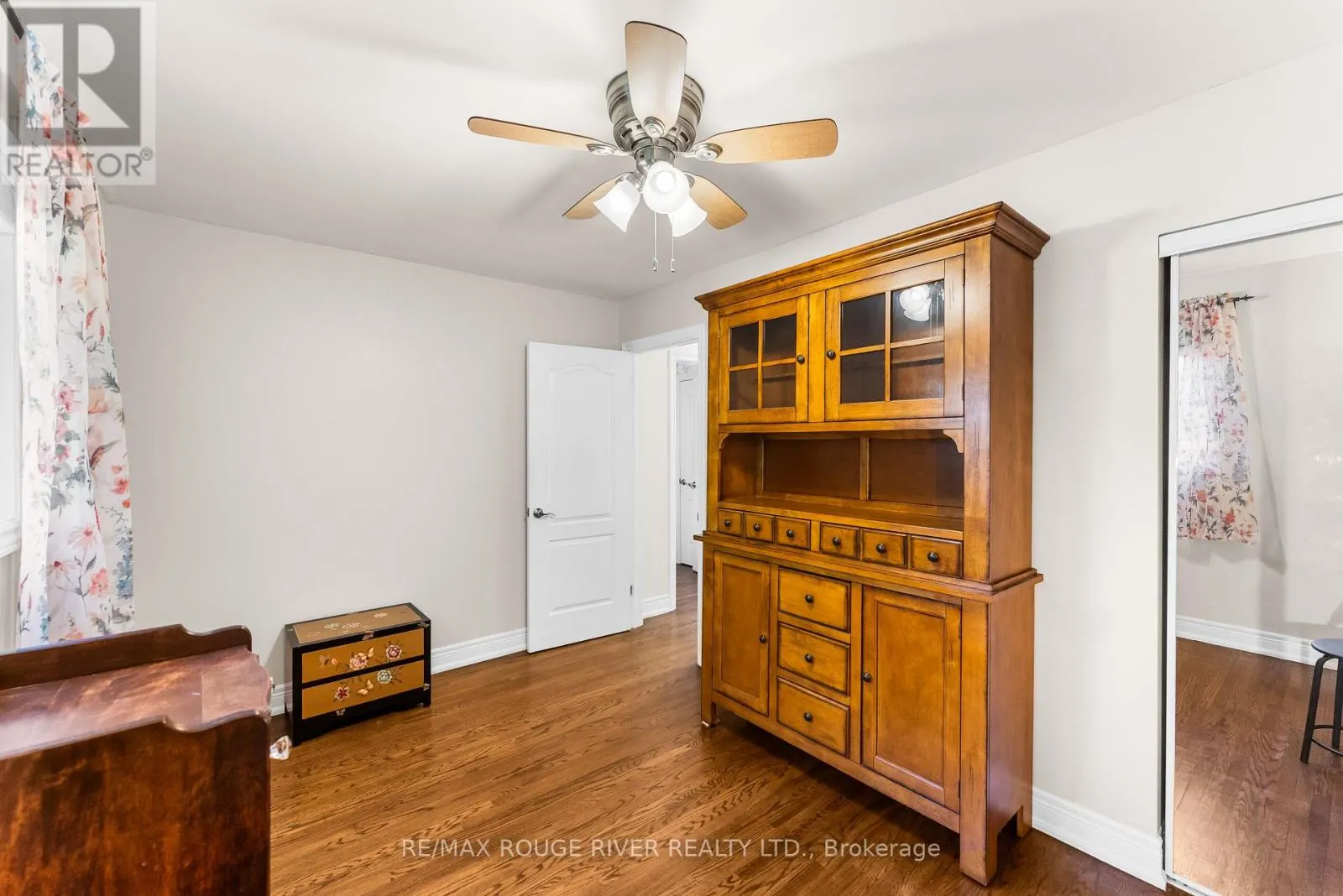 22 TWEEDROCK CRESCENT