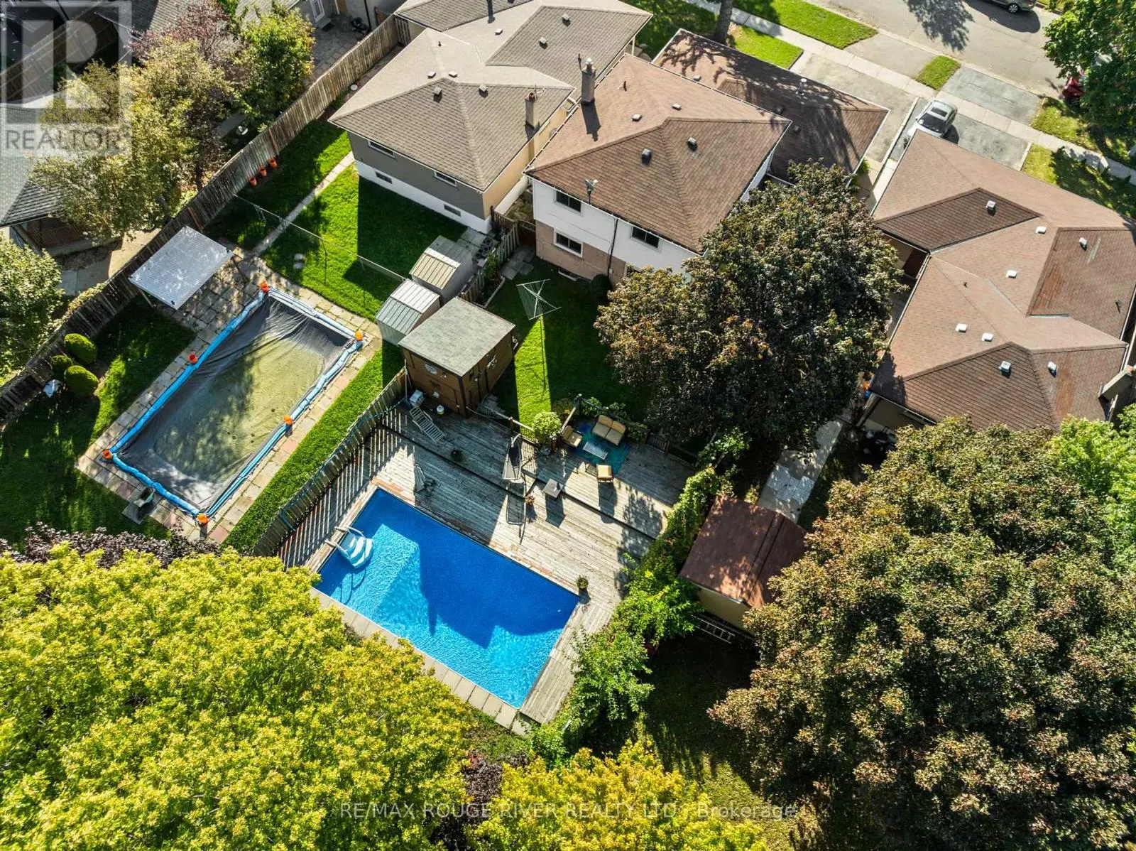 22 TWEEDROCK CRESCENT