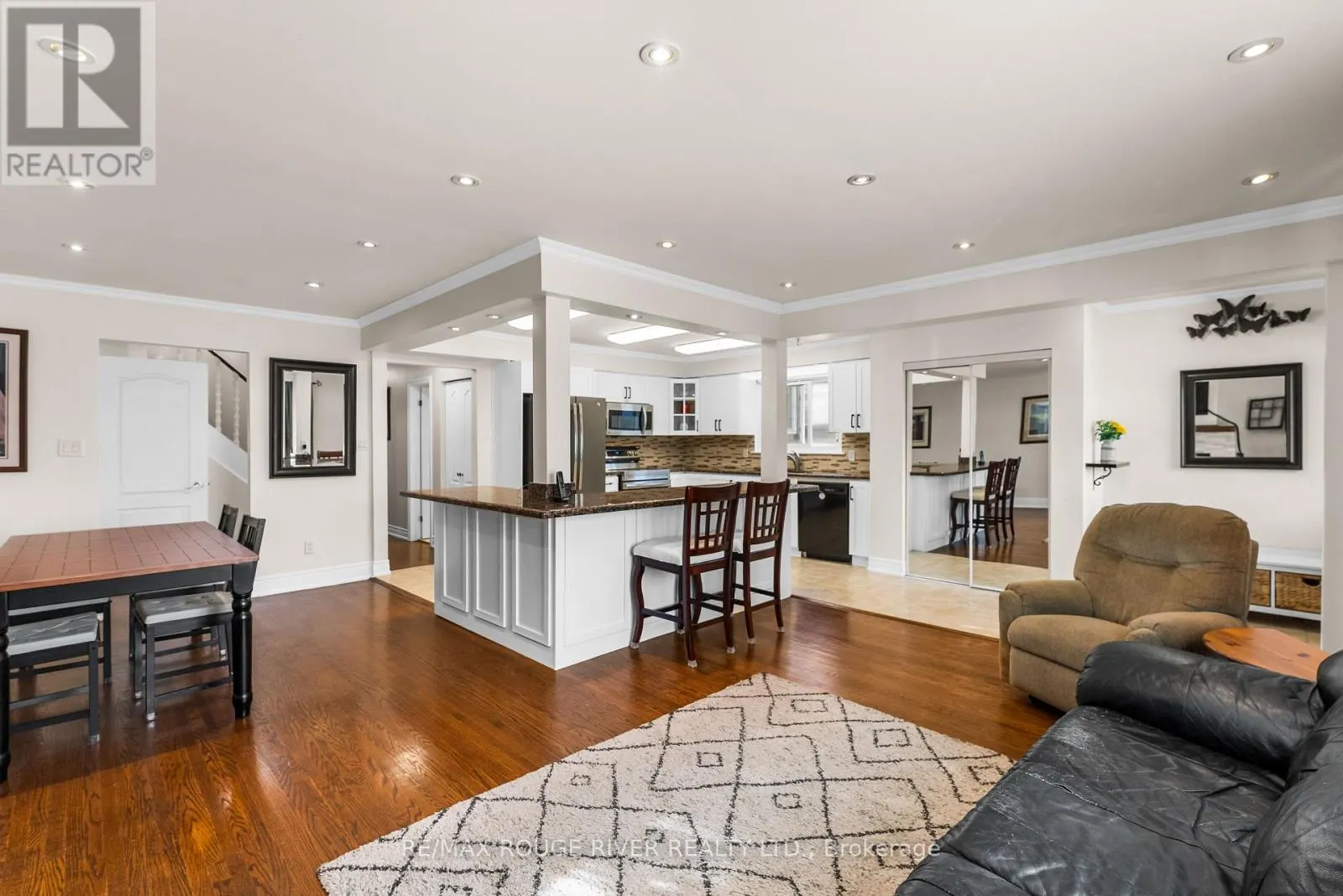 22 TWEEDROCK CRESCENT