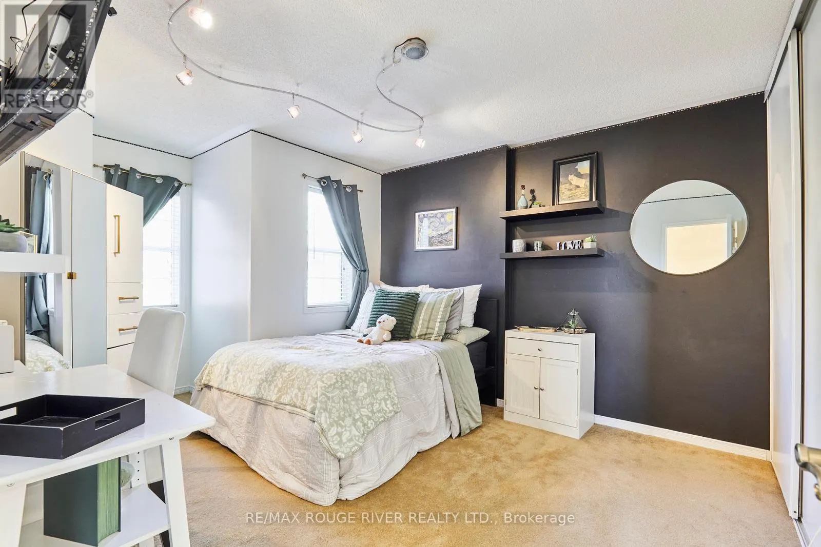 25 CONSTANCE DRIVE