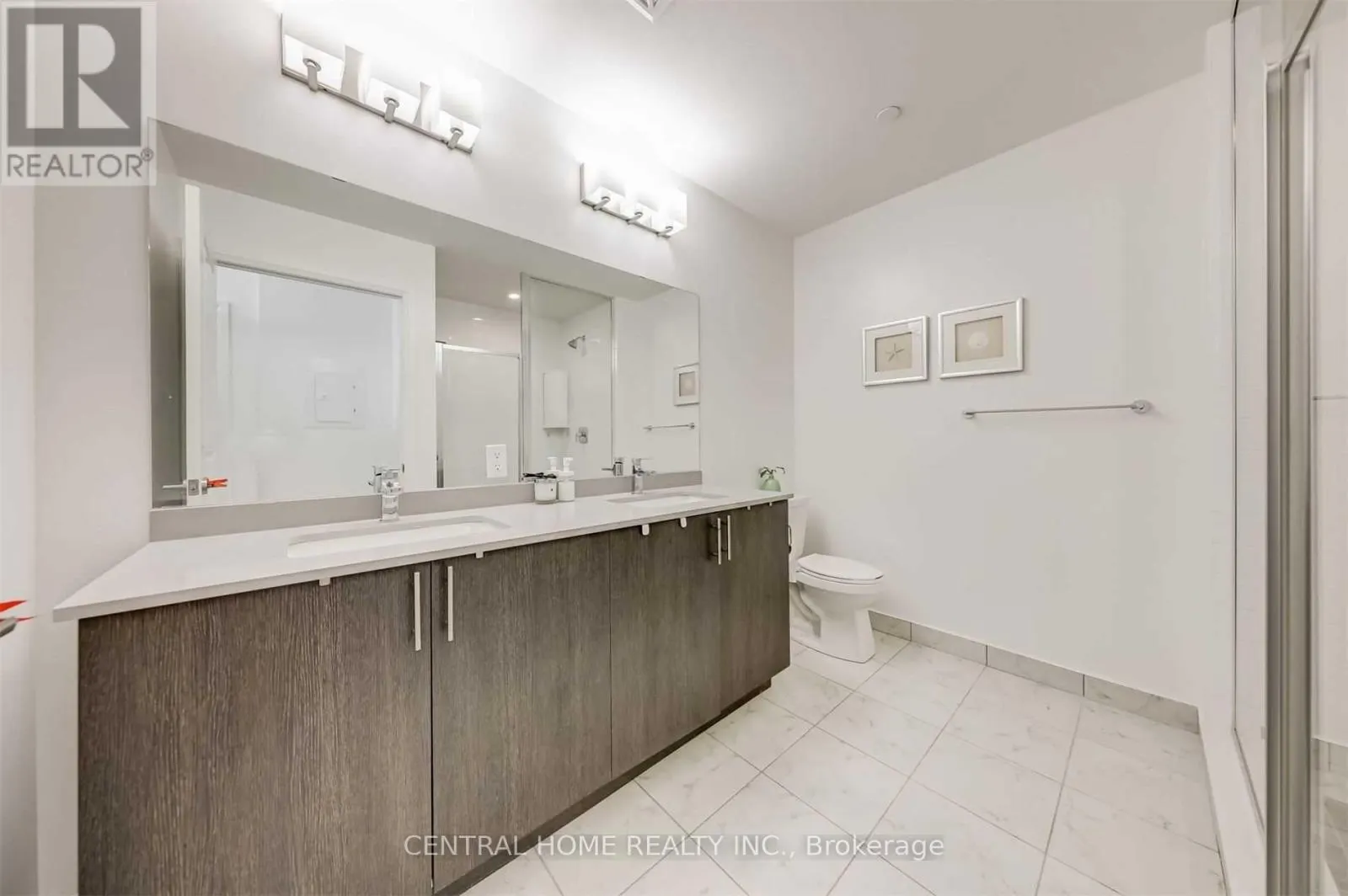 1901 - 3121 SHEPPARD AVENUE E